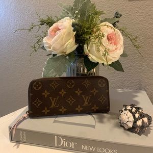 **SOLD** Authentic LV Rose Ballerine Wallet